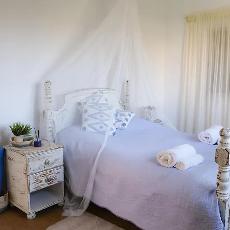 Jonty Villa, Mazotos 3*